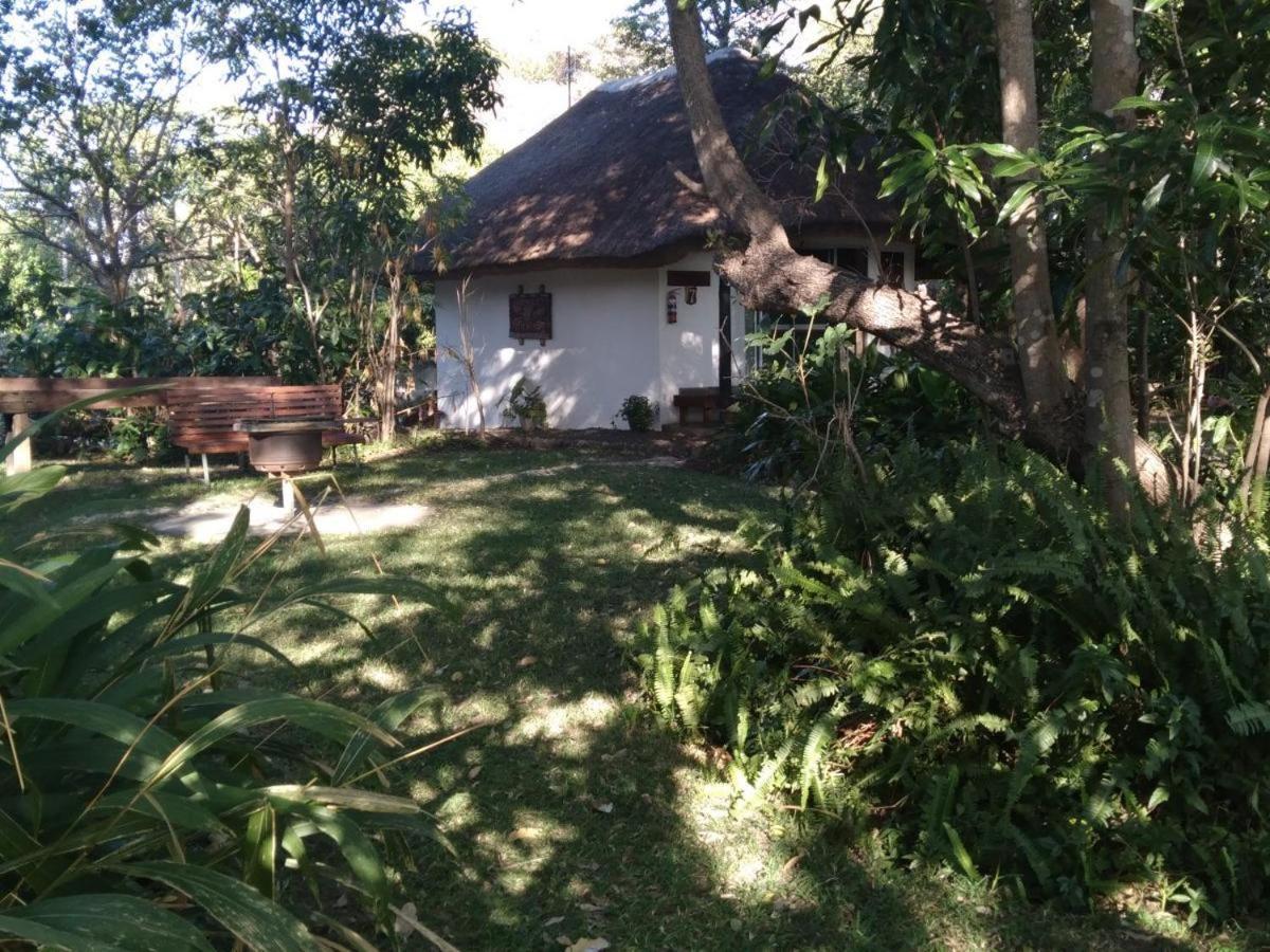 Caprivi River Lodge Катима-Мулило Экстерьер фото