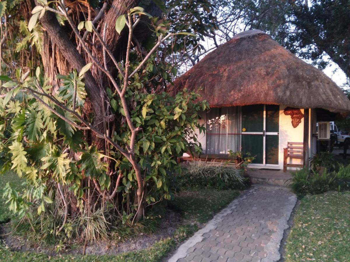 Caprivi River Lodge Катима-Мулило Экстерьер фото