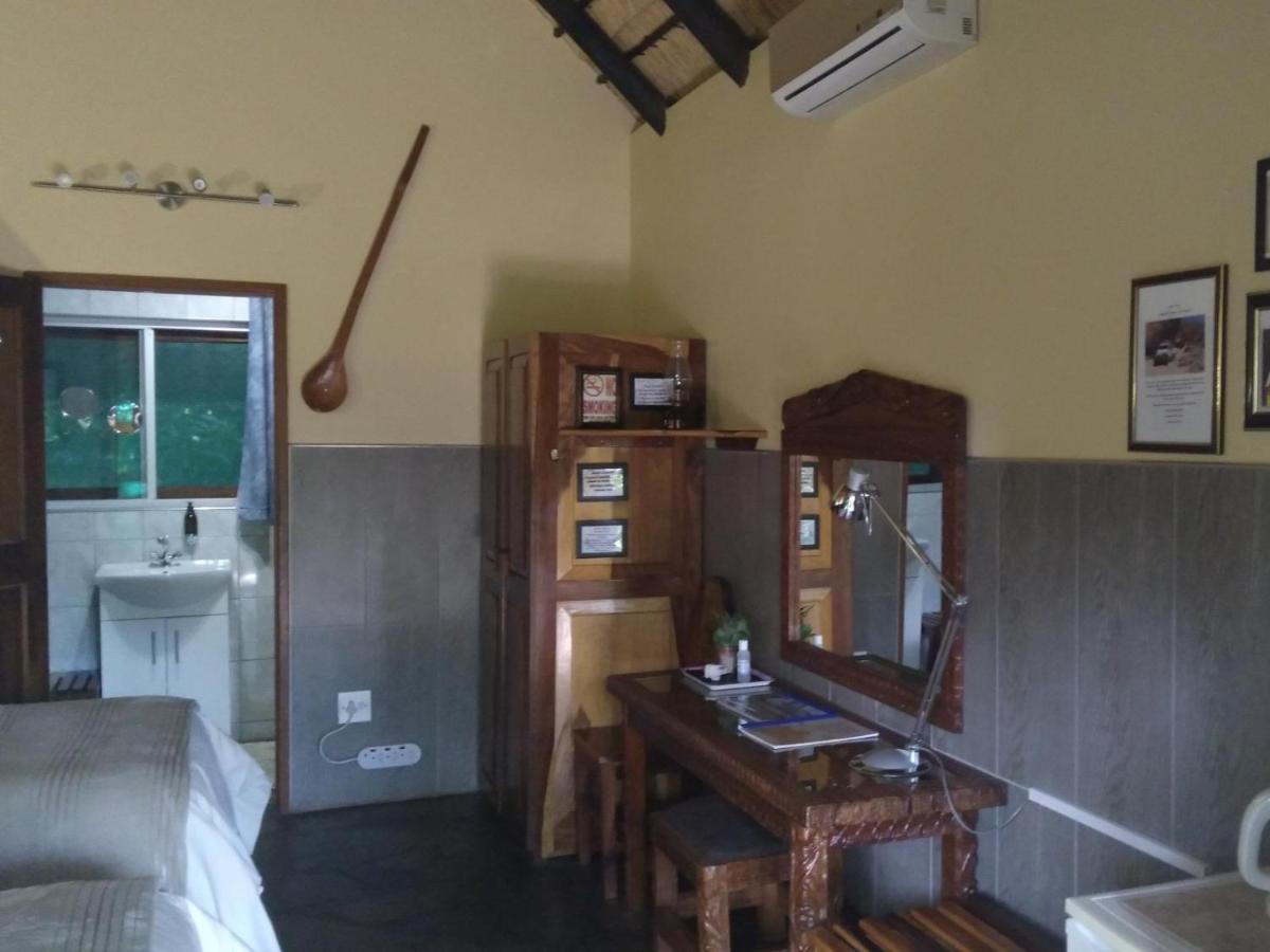 Caprivi River Lodge Катима-Мулило Экстерьер фото