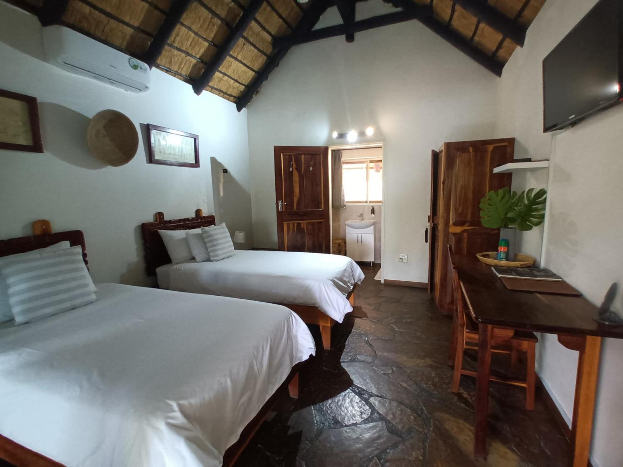 Caprivi River Lodge Катима-Мулило Экстерьер фото