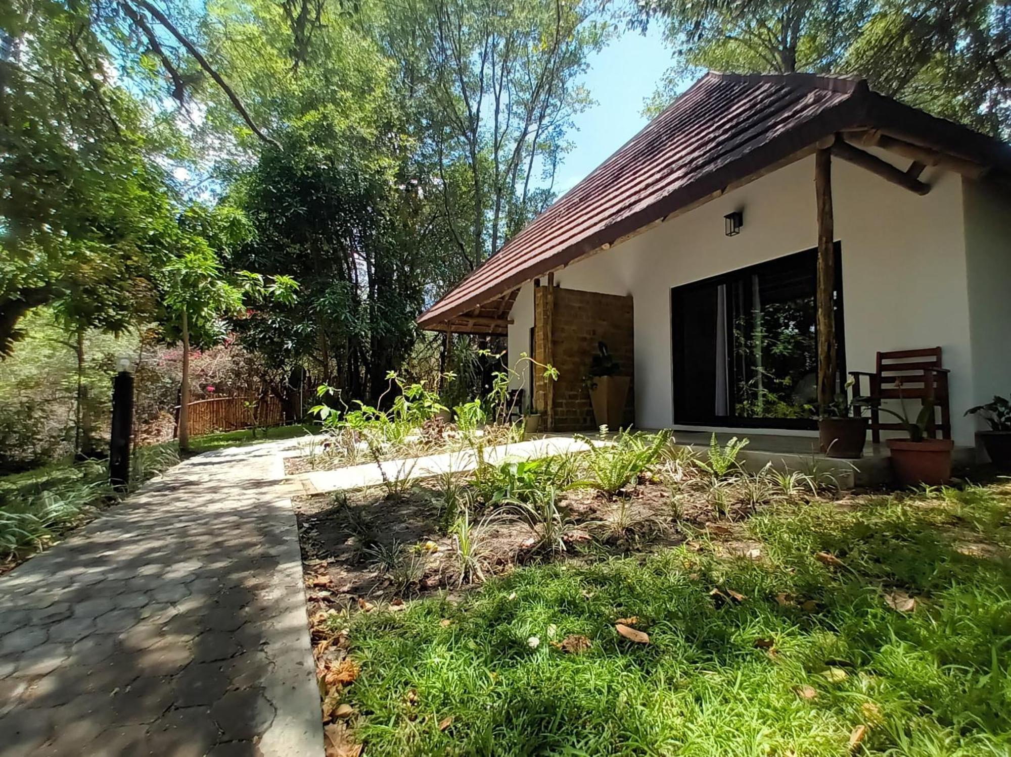 Caprivi River Lodge Катима-Мулило Экстерьер фото